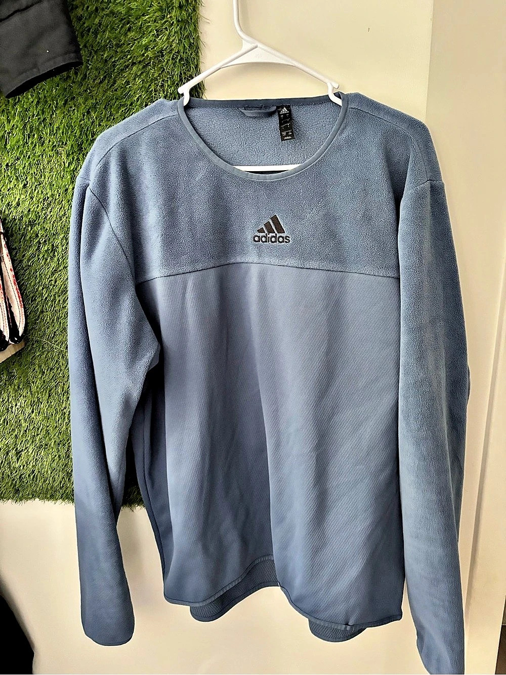 adidas Men's Long Sleeve Pullover in Blue Large Like New